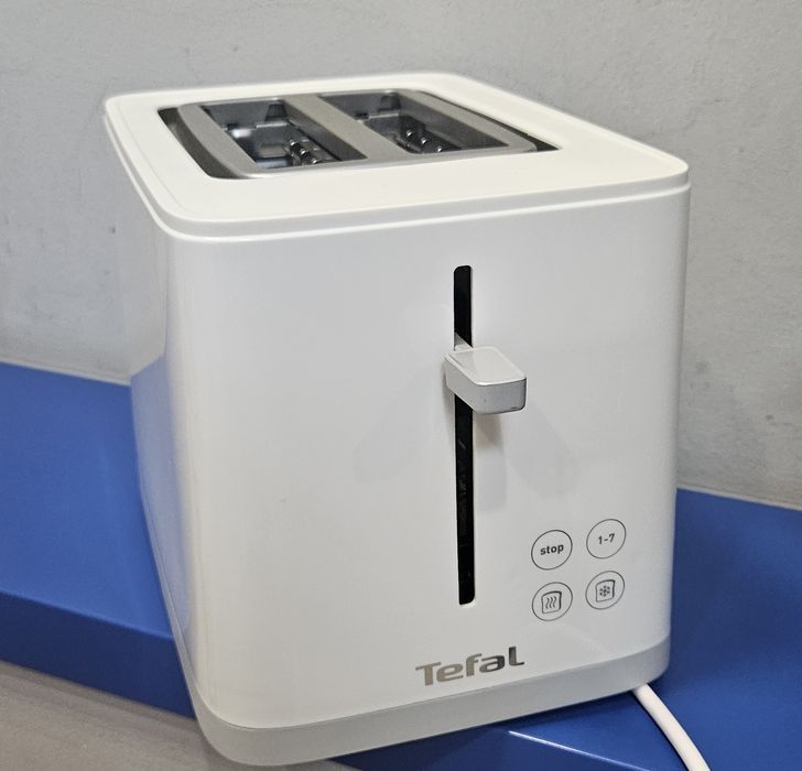 Тостер Tefal Sense TT693110