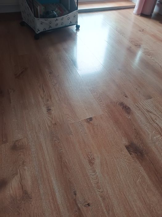 Niebieskie białe opakowanie dla dzieci