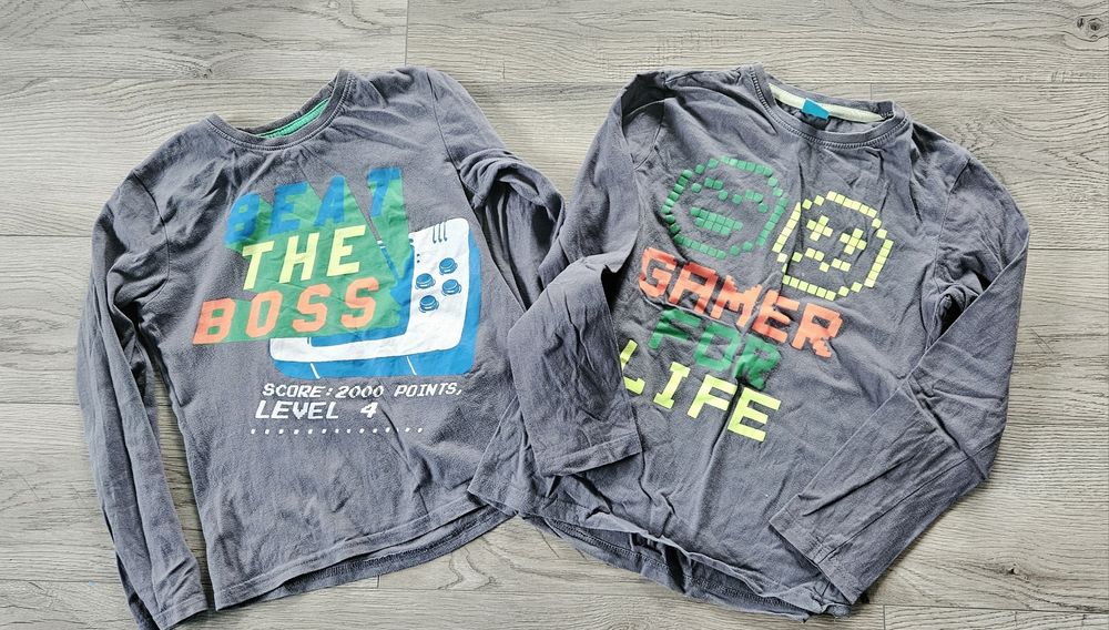 Paka koszulek chłopięcych.