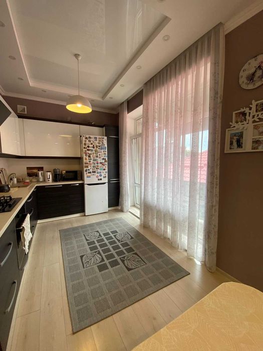 В продаже 2х кимнатна квартира Дача Ковалевского 101А .