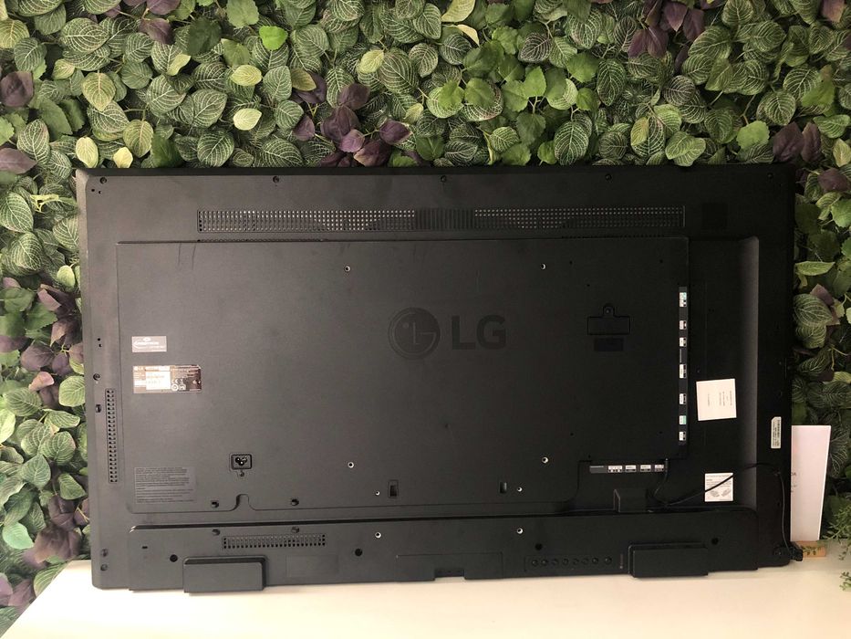 MUPI - TV LG 49SM5KD 1920 x 1080FHD, 49"