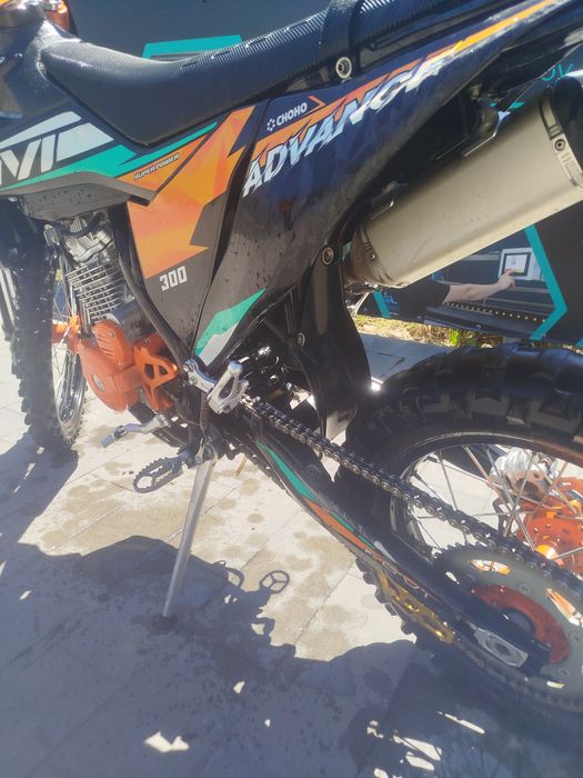 Продам кові адванца 300