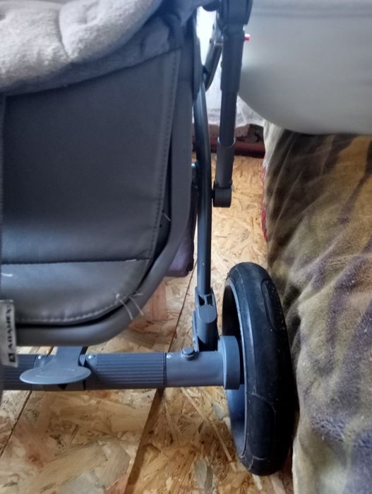 Продам польскую коляску трансформер