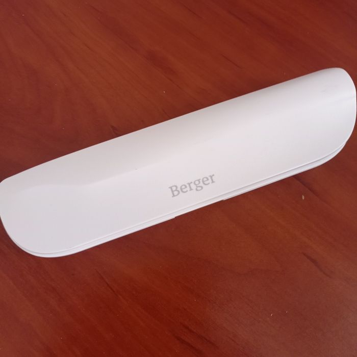 Зубная щётка Berger.