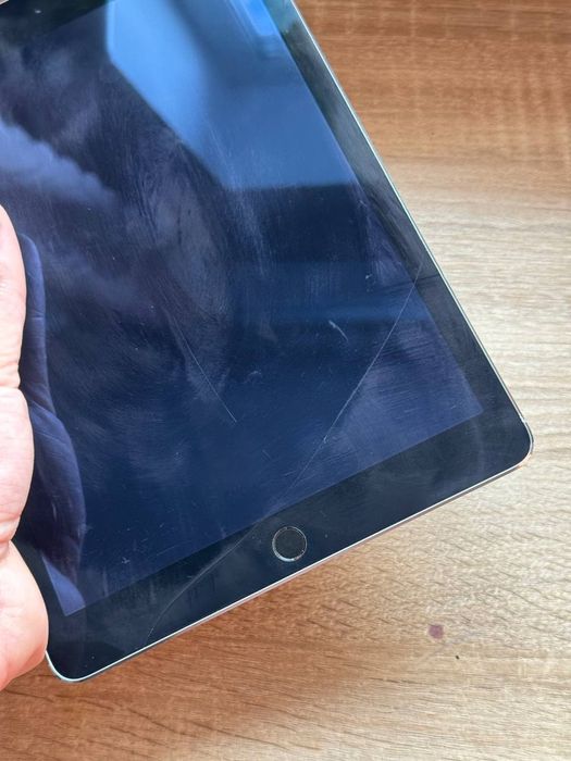 Ipad air 2 64gb справний
