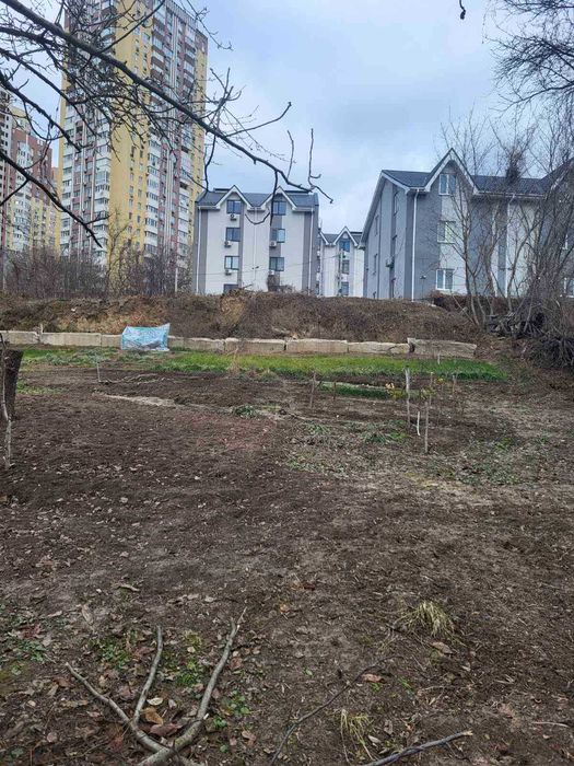 Ділянка 19 соток фасад просп Науки Столичне шосе