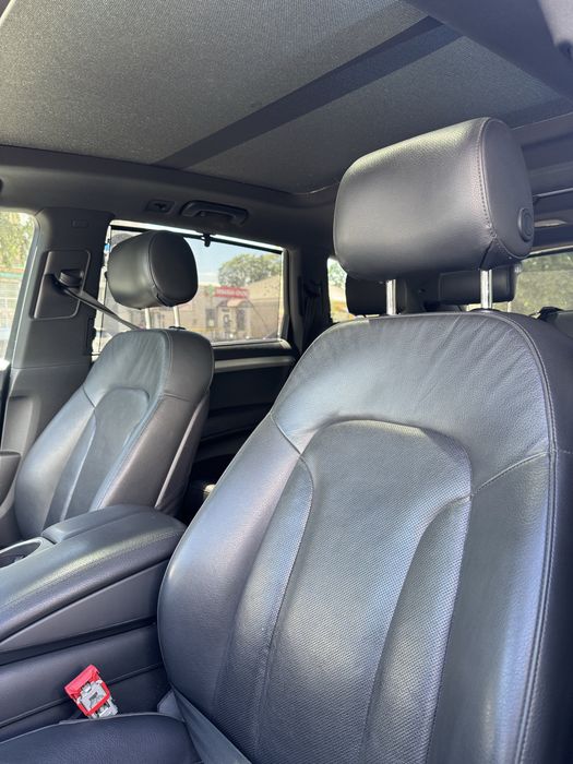 Audi q7 3.0 tdi 2012. 183км