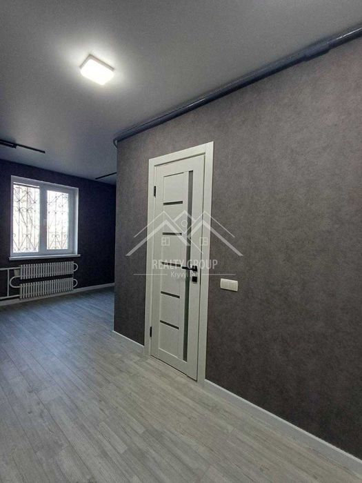 Продаж 1 к. квартири з ремонтом 1 Східний з меблями та технікою. - View 3