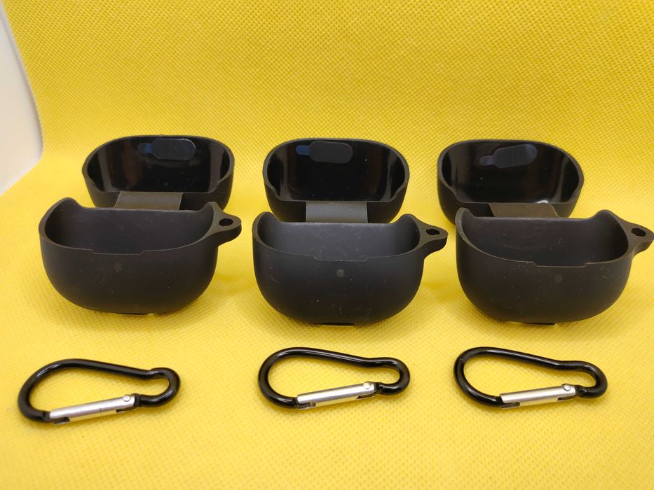 Чехол силиконовый на наушники Xiaomi Buds 5 + карабин (black)