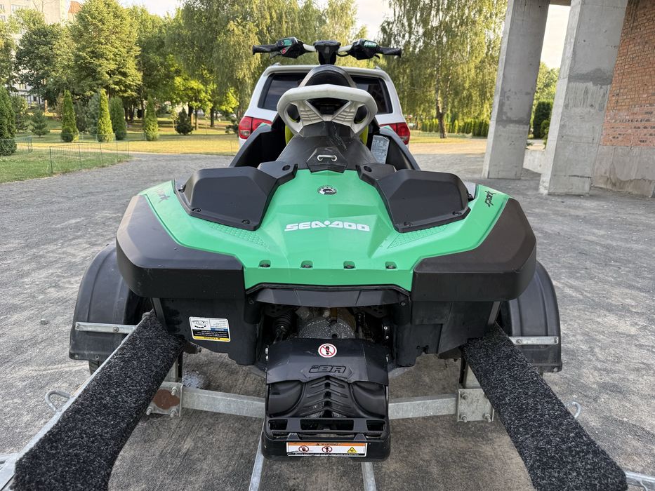 Гідроцикл BRP Spark Trixx. Офіційний
