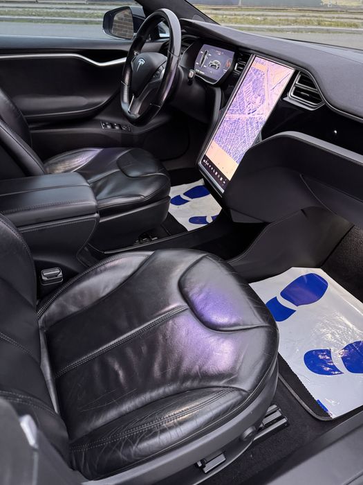 Tesla Model S P85 2014