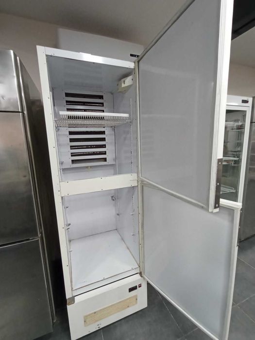 Шафа холодильна фарбована 2 двері