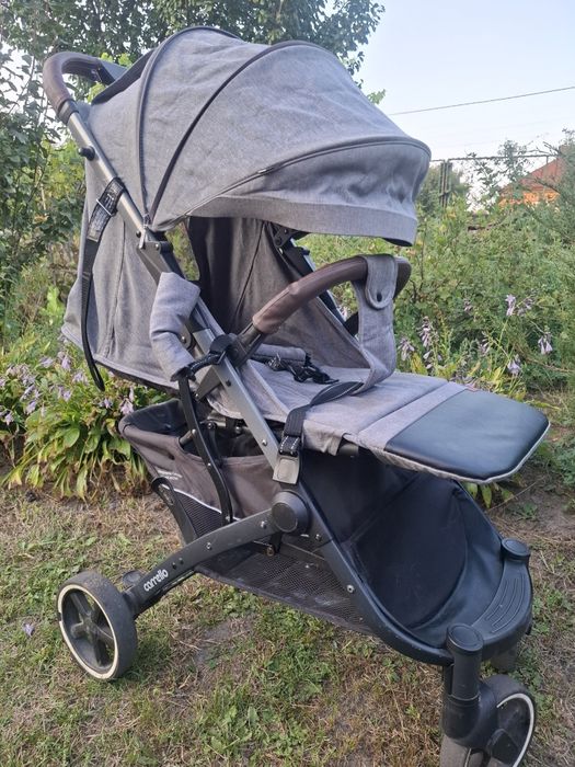 Прогулянкова коляска Carello astra