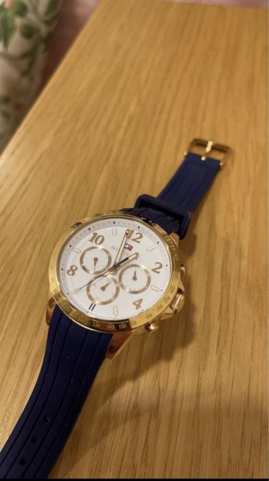 Relógio azul e dourado Tommy Hilfiger