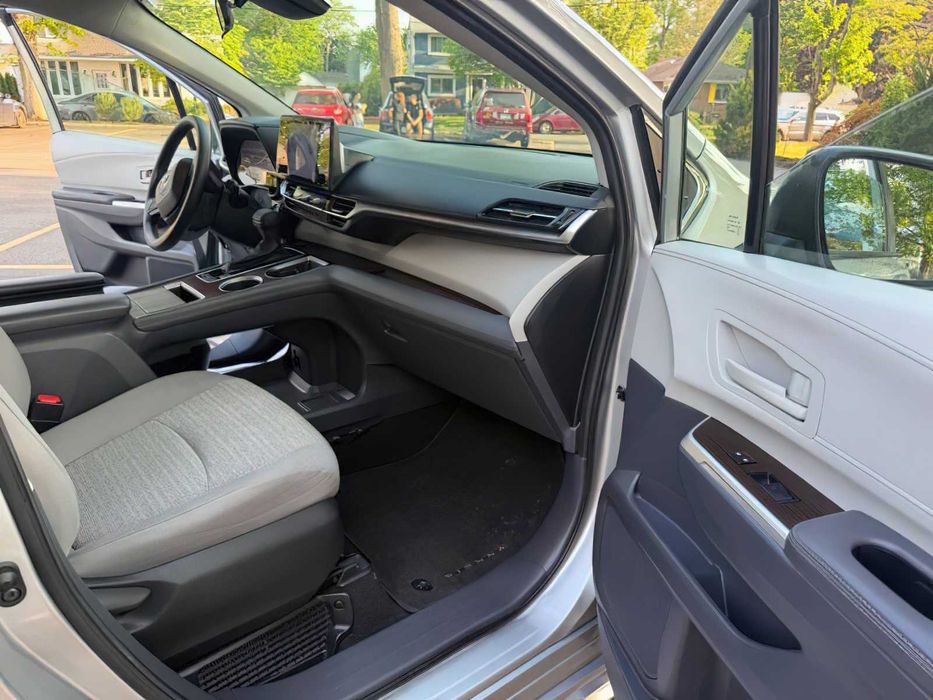 Toyota Sienna      2022