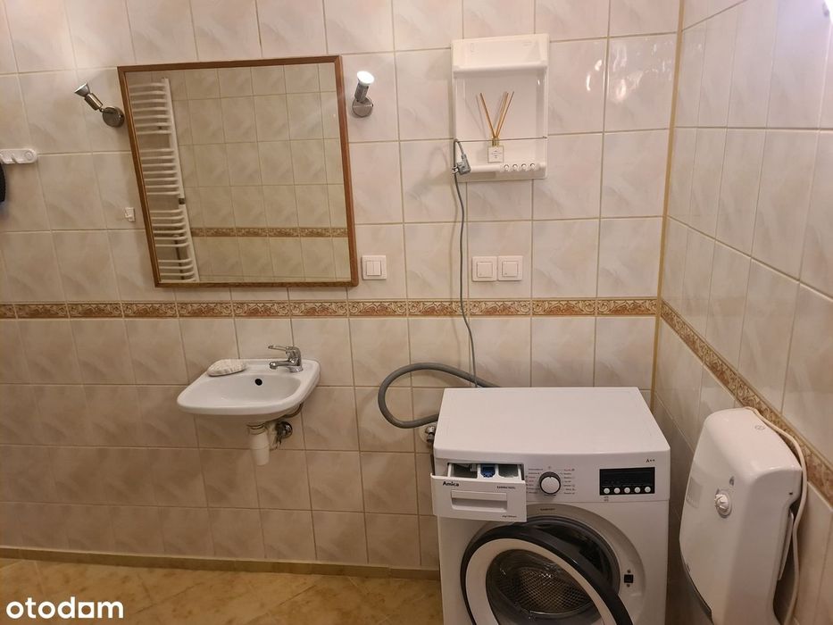 Duża kawalerka z garderobą 
| '