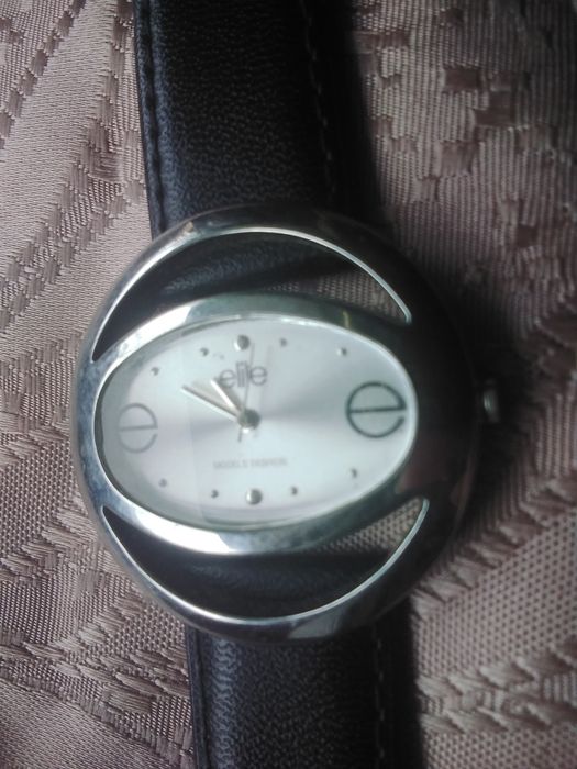 Часы   кварцевые.  . ELITE    и  ..  IK .