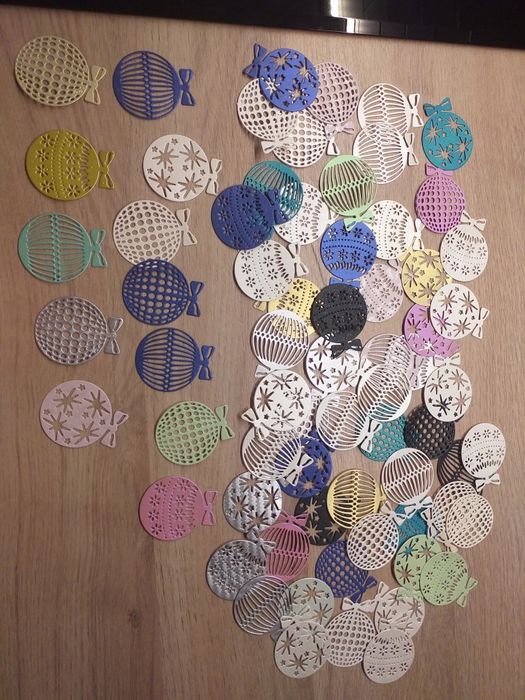 Scrapki scrapbooking bombki ażurowe Boże Narodzenie
