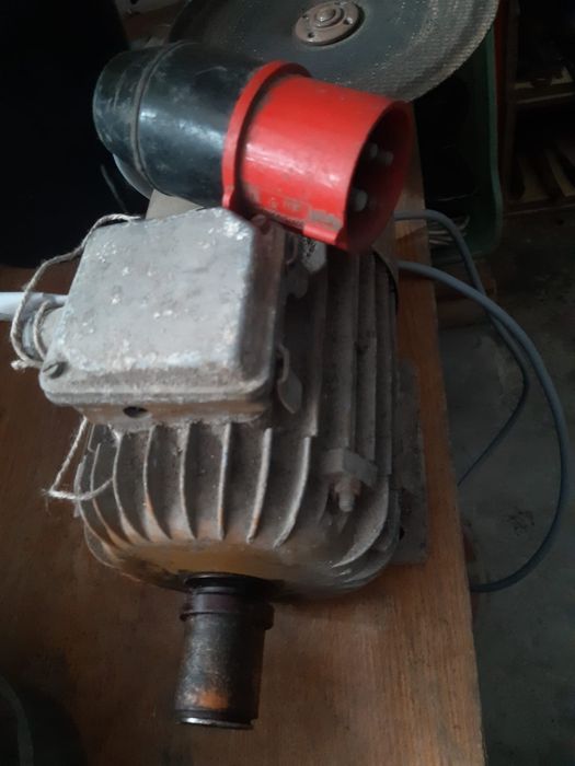 Silnik 3 fazowy 0,9kw