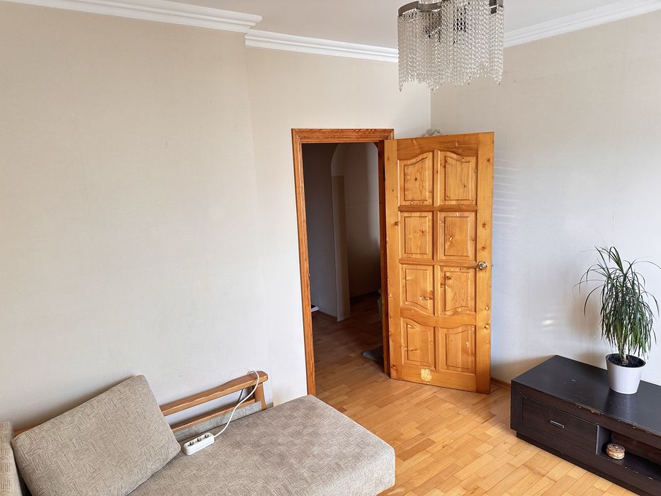 Продаж 3-кімнатної квартири, Драгоманова 25