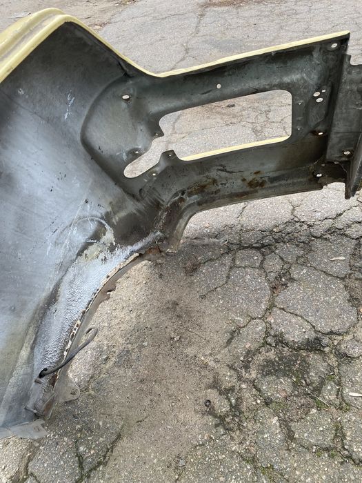 Крыло переднее правое, левое Mercedes Rex 609, 709, 711, 811 Vario