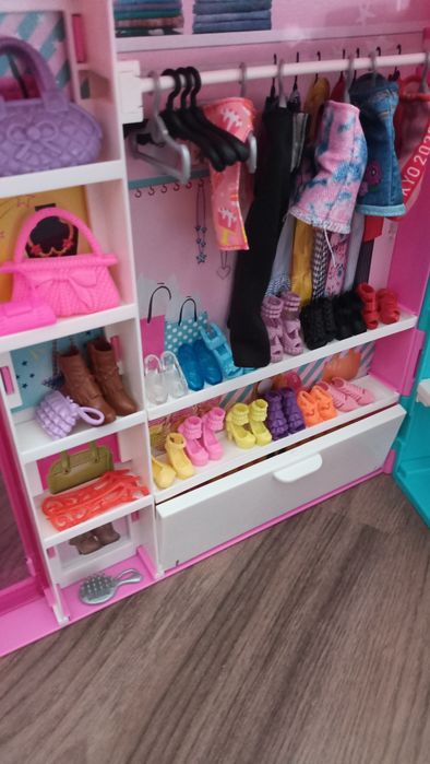 Garderoba Barbie