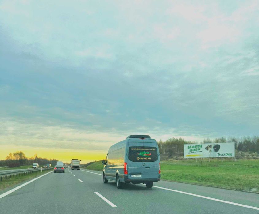 BUS DO NIEMIEC przewozy Polska Niemcy Holandia pod adres transport