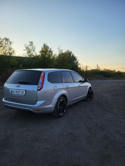 Ford Focus 2010 року