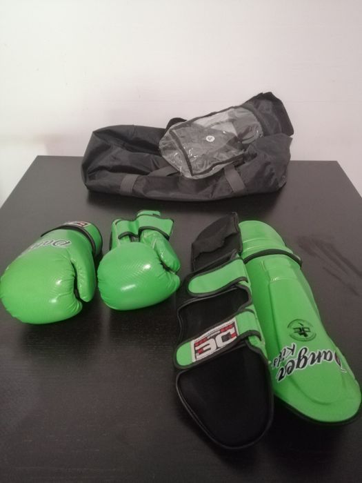 Material de kick boxing para criança