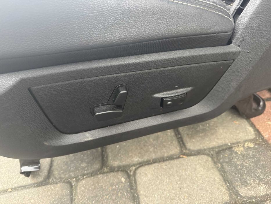 Fotele Kanapa Dodge Ram 2017