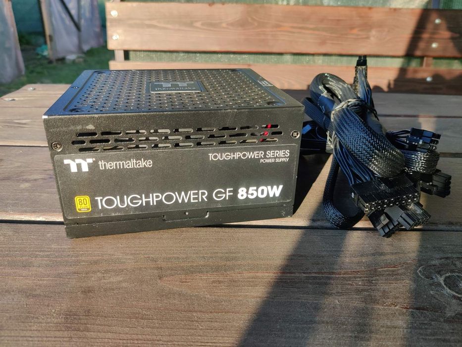 Thermaltake GF 850W Gold Блок питания на пломбе