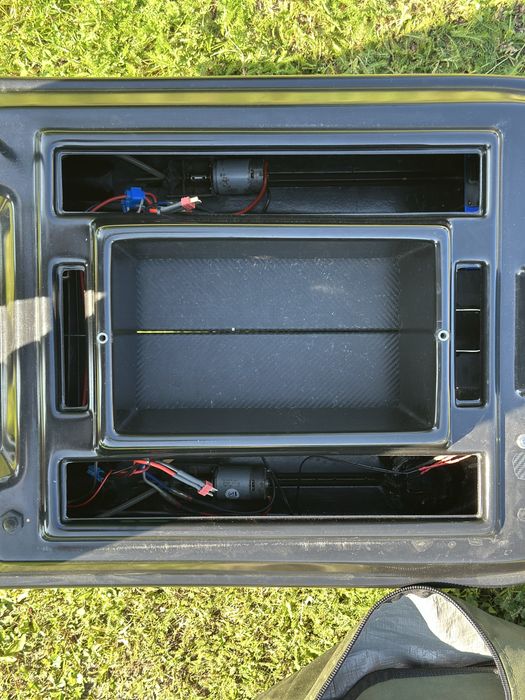 Łódka zanętowa Fischfeeder Profesional GPS Autopilot Toslon