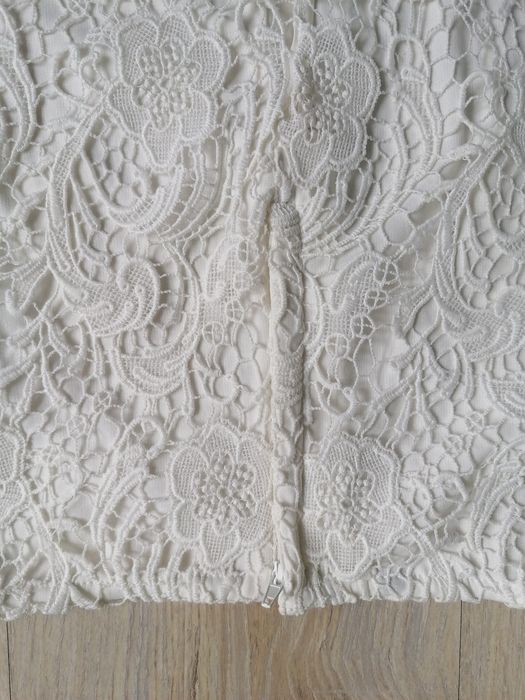 Spódniczka koronkowa mini kremowa biała H&M S 36 krótka