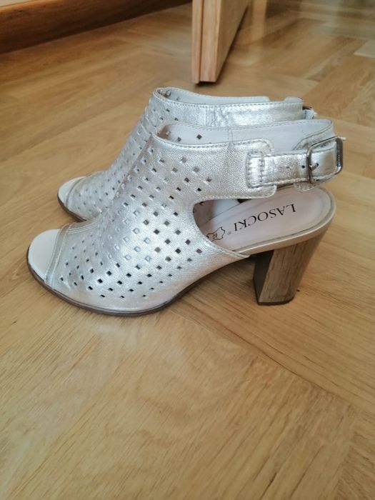 Eleganckie buty skórzane 37 Lasocki