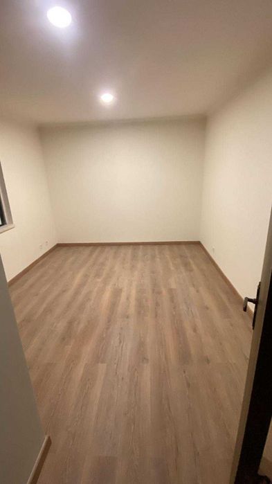 Loures - Moradia - 3 Quartos - COMPLETAMENTE MOBILADA