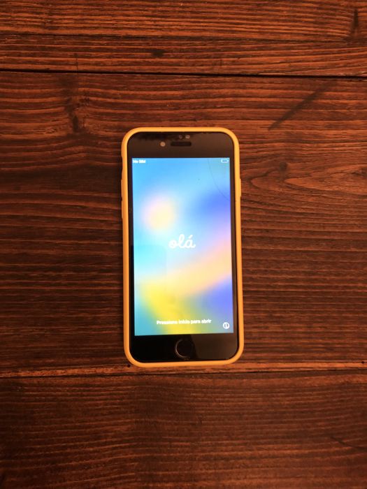 Iphone 8 64Gb com 6 capas