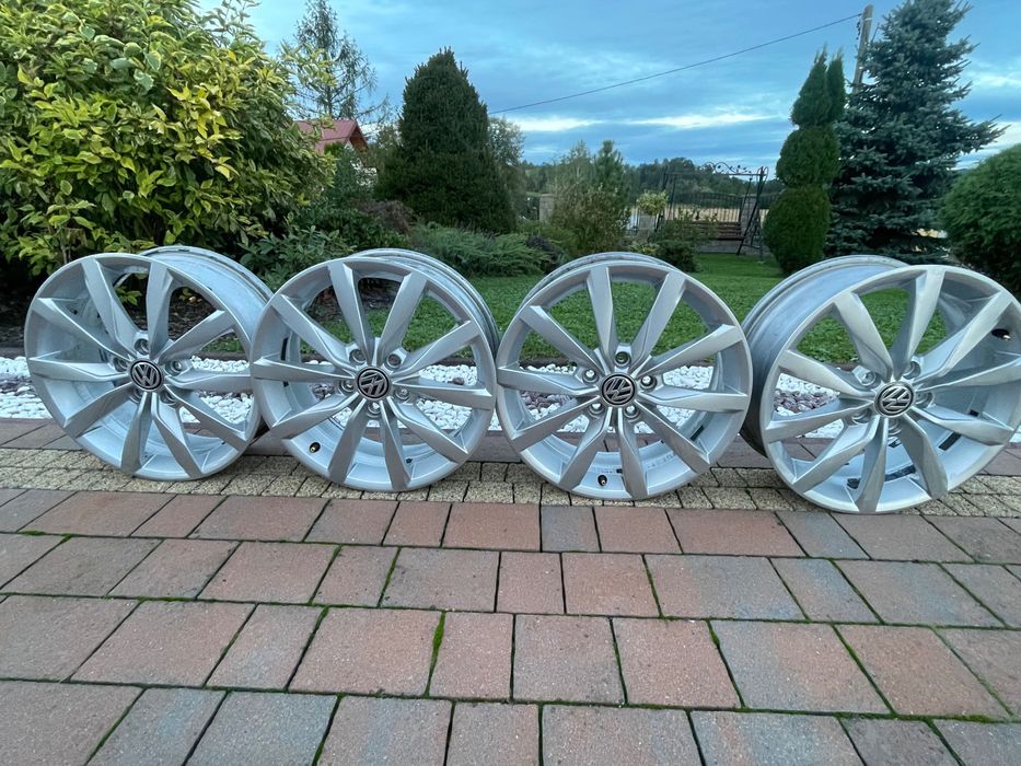 Felgi aluminiowe 17 cali golf 7 5x112