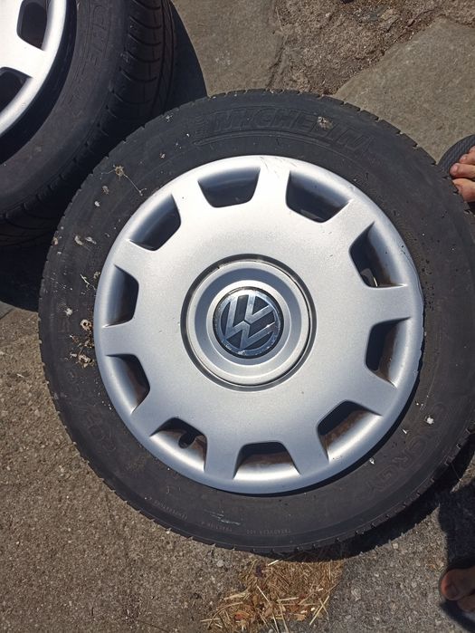 3 Rodas pneus e tampões para Passat Golf Audi