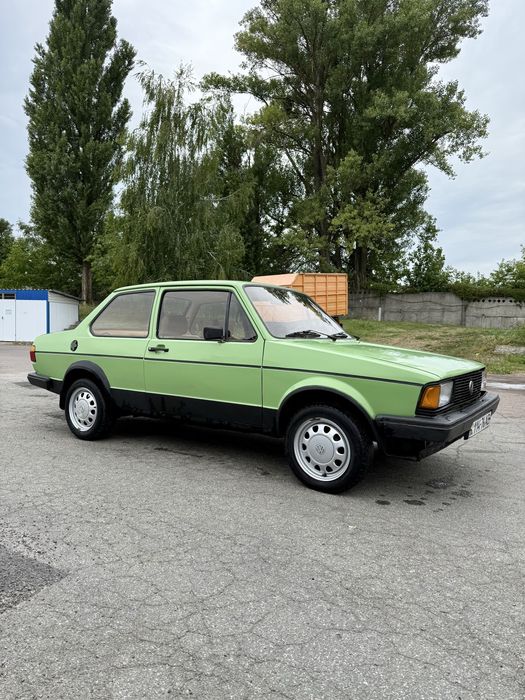 Volkswagen Jetta 1
