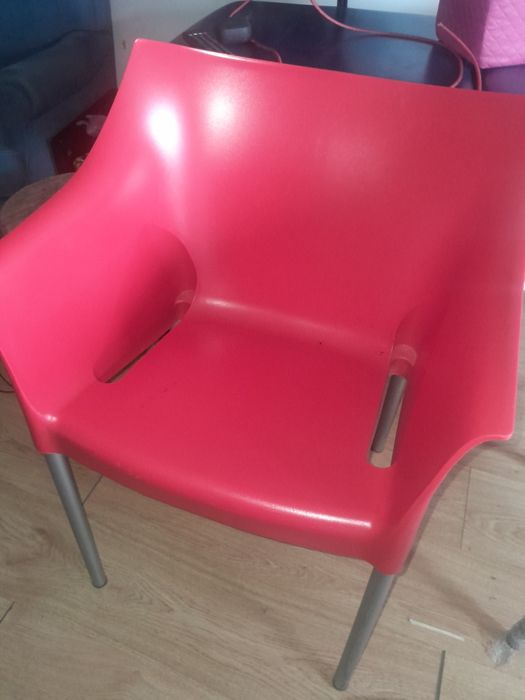 Conjucto de esplanada 1 mesa+ 2 cadeiras 20€