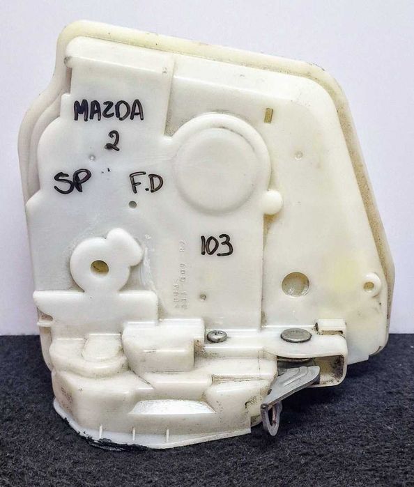 Fechadura / Fecho Porta Frente Direito G03-G09-R2 - MAZDA 2