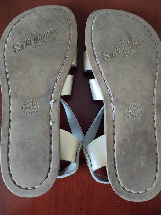 Продам босоножки