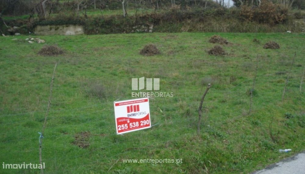 Venda Terreno, junto à estrada, Campelo, Baião — Campelo E Ovil, Porto