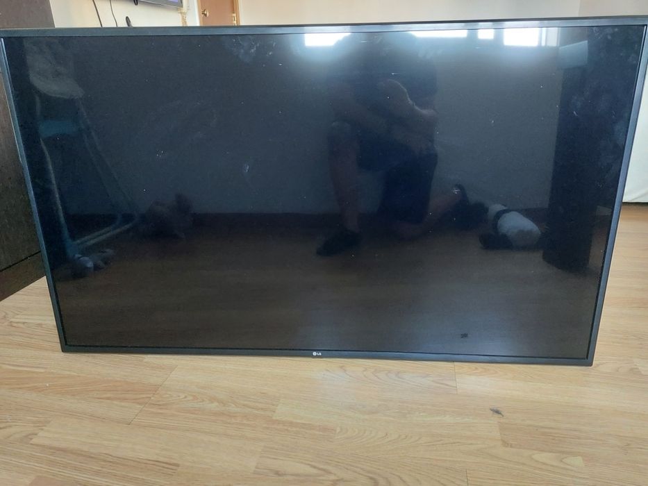 Televisão Plasma LG ( Polegada 50" ) c/ suporte para colocação na pare