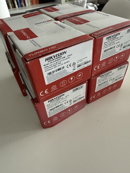 Kamera HIKVISION DS-2CE56D0T-IRM 2.8mm 8 sztuk