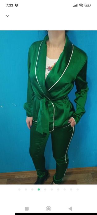 Vasilisa Bondar костюм в піжамному стилі