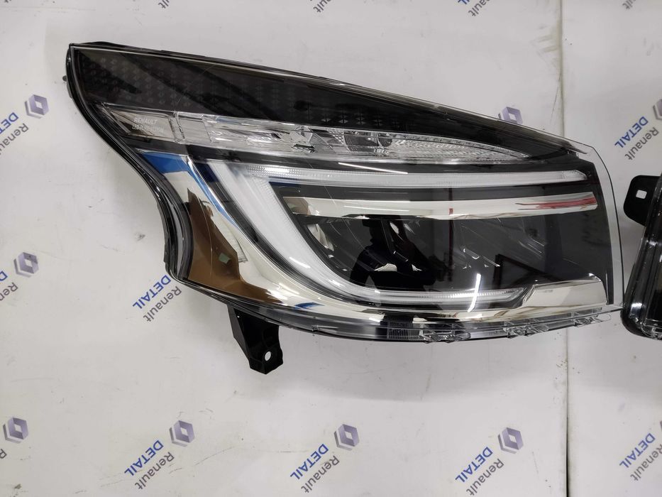 Фара LED Рено Трафік Renault Trafic 2019-2021 260109054R,260602422R
