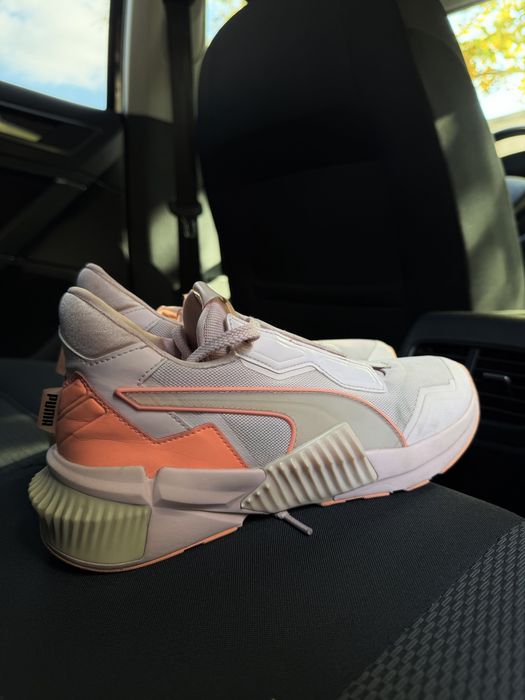 Кросівки Puma 37,5-38 розмір