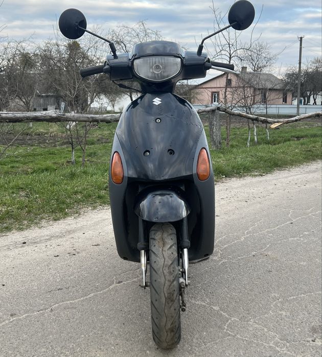 Скутер Suzuki lets 4