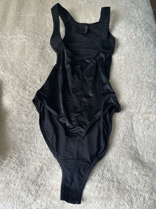 Body modelujace, wyszczuplajace rozmiar L, klasyczna czerń